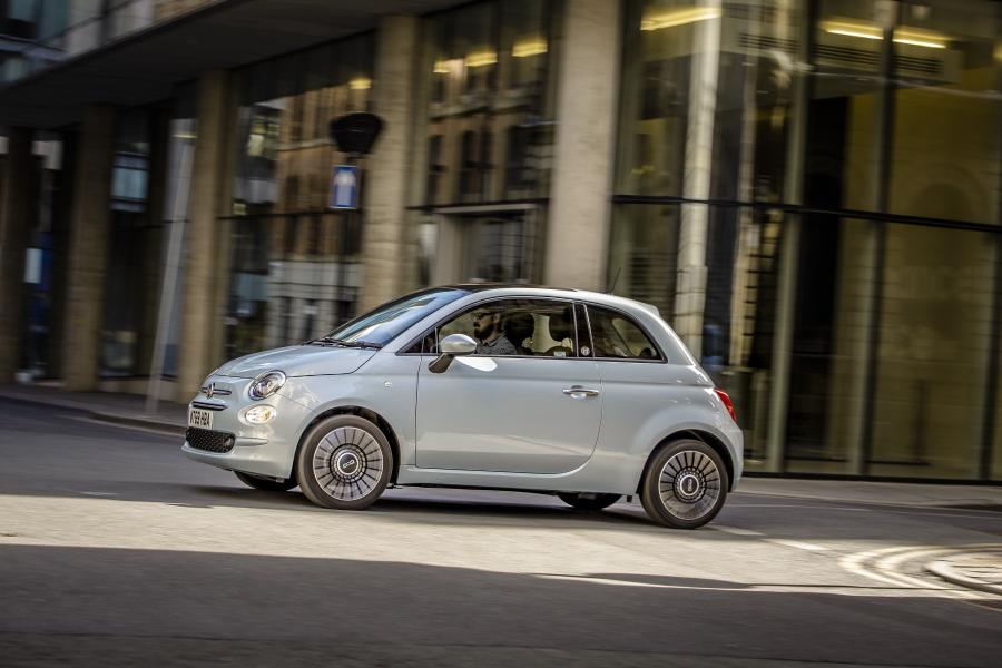  Fiat 500 Hybrid Launch Edition (312) 2020 года  (UK) (фото 16 из 40)